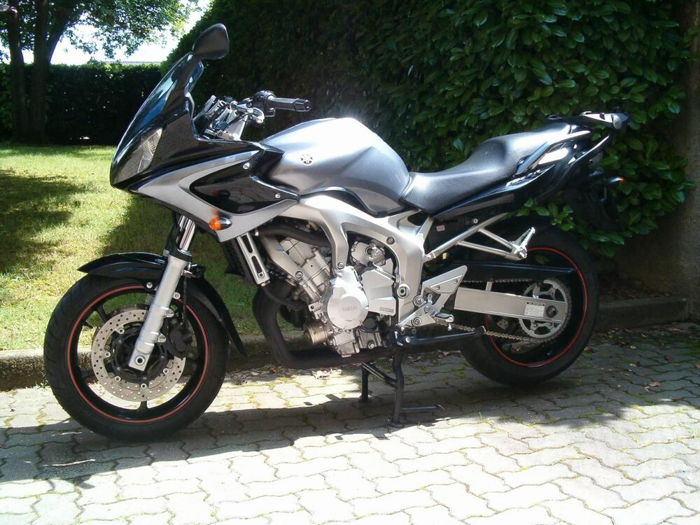 Yamaha FZ6 Fazer (2004 - 07) (2)