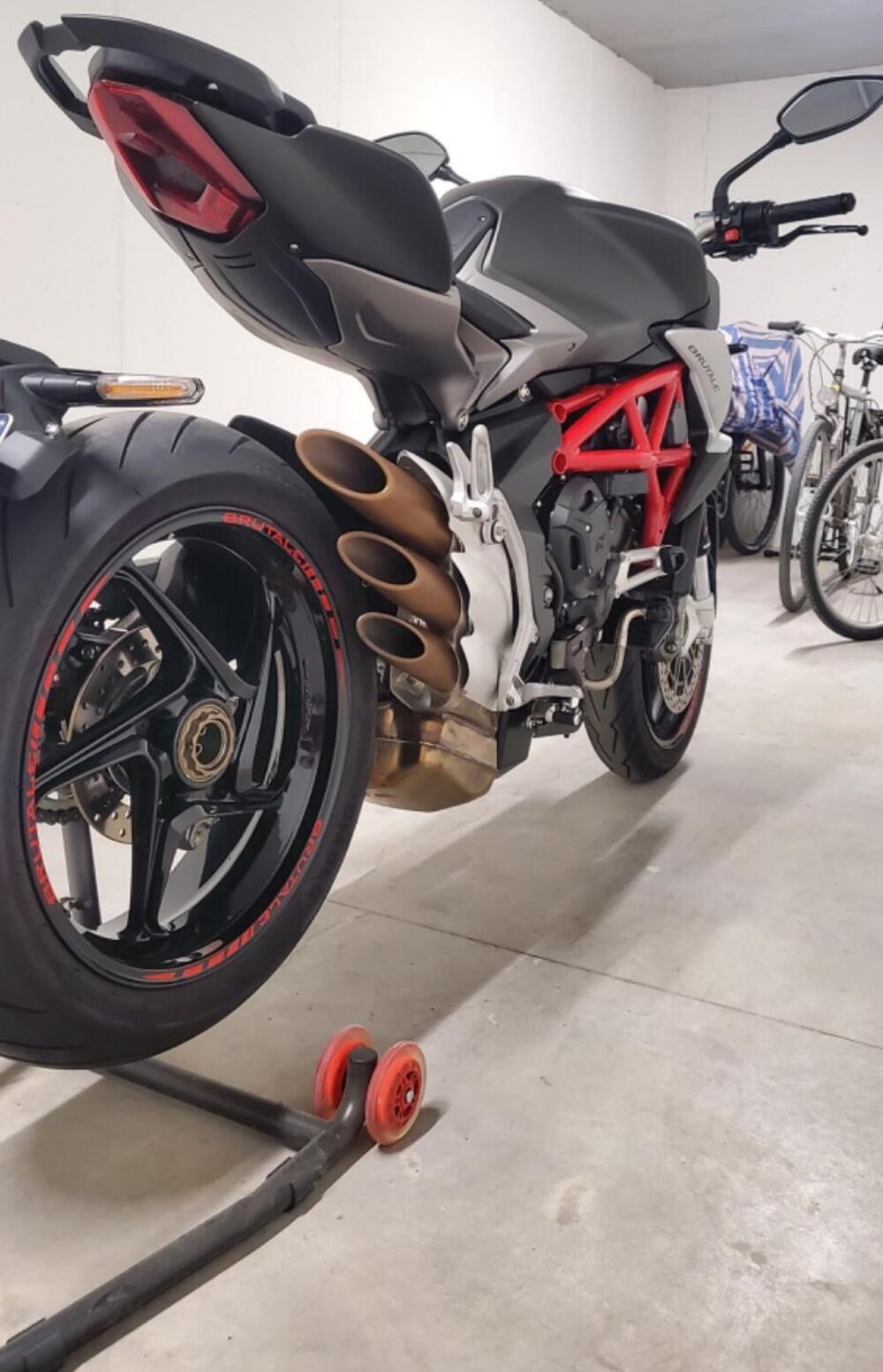 MV Agusta Brutale 800 EAS ABS (2016 - 19) (9)