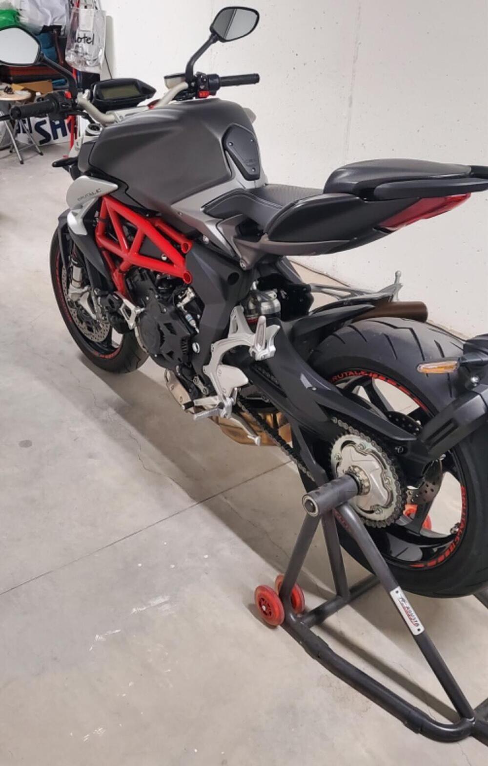 MV Agusta Brutale 800 EAS ABS (2016 - 19) (10)