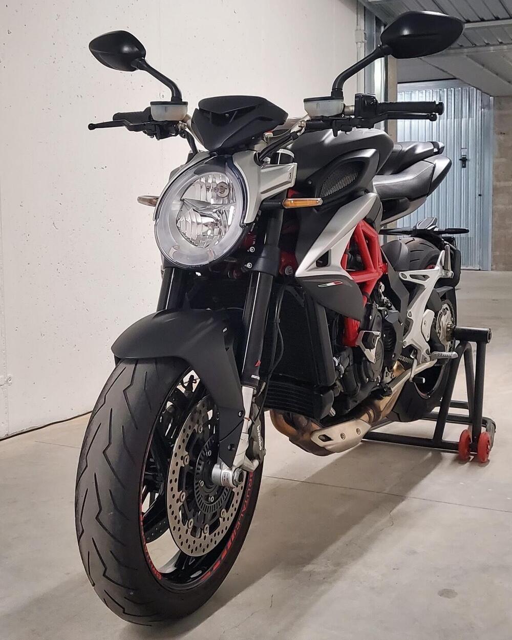 MV Agusta Brutale 800 EAS ABS (2016 - 19) (11)