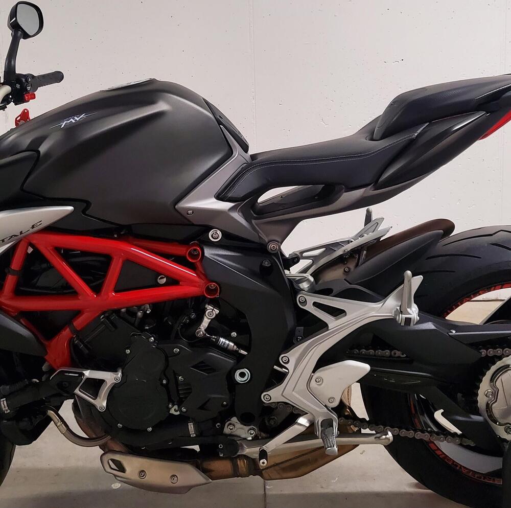 MV Agusta Brutale 800 EAS ABS (2016 - 19) (15)