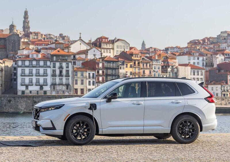 Honda CR-V (2023-->>) (5)