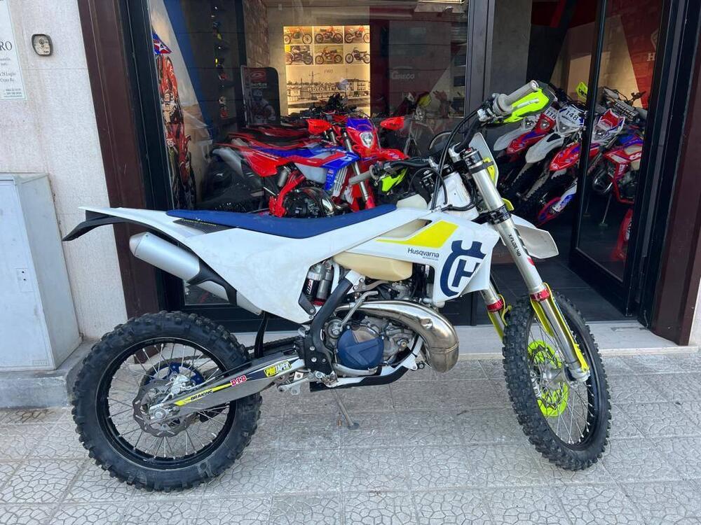 Husqvarna TE 300i (2019) (6)