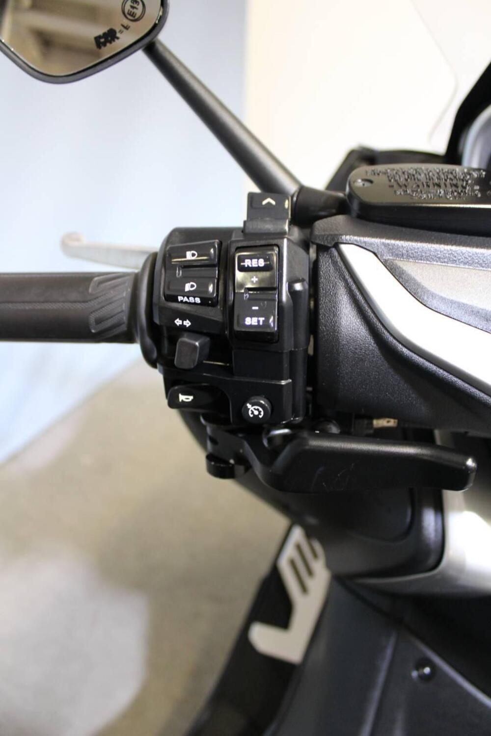 Yamaha T-Max 530 DX (2017 - 19) (10)