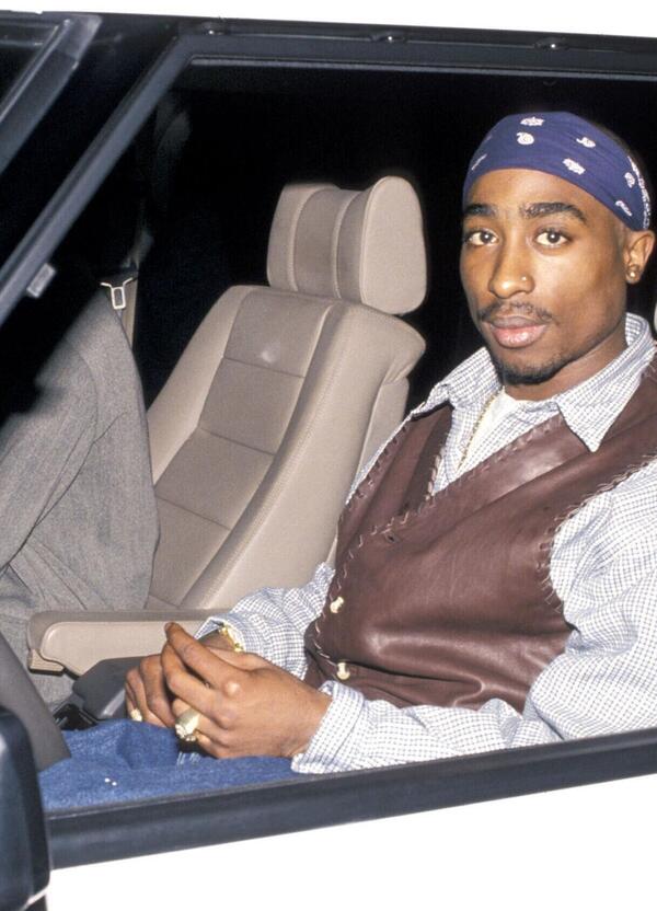 Svolta nell&#039;omicidio Tupac, arrestato uomo che era nella Cadillac da cui gli spararono