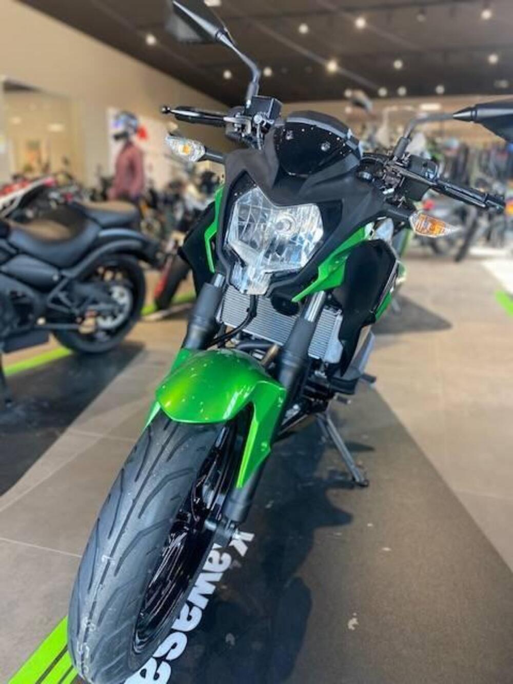 Kawasaki Z 125 (2021 - 24) (2)