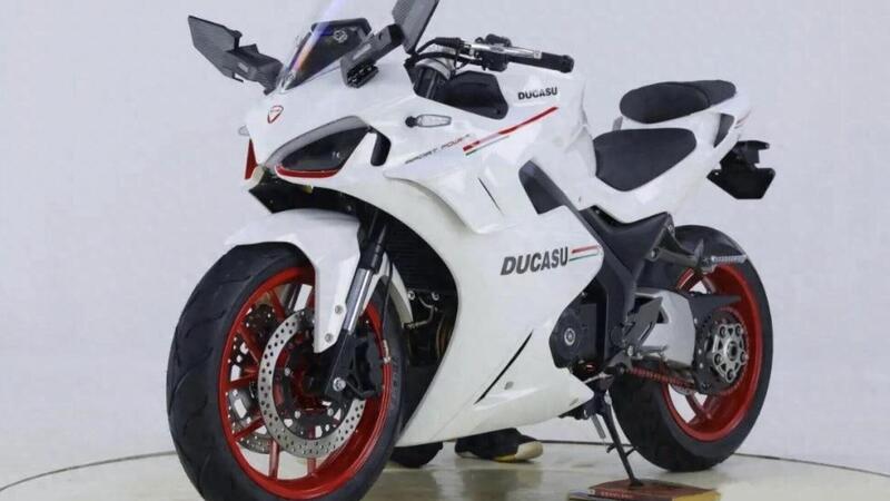 Ducasu DK400: dalla Cina senza vergogna