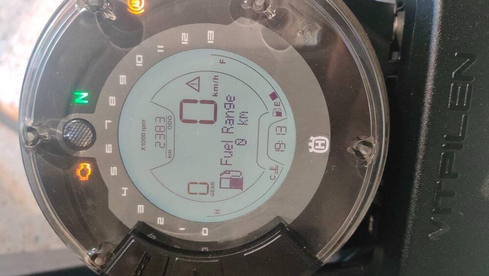 Husqvarna Vitpilen 401 (2018 - 19) (8)