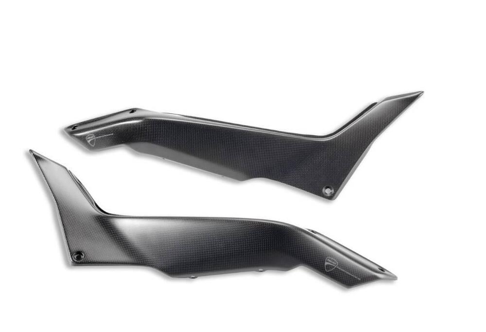 Fasce laterali sottosella in carbonio. Ducati