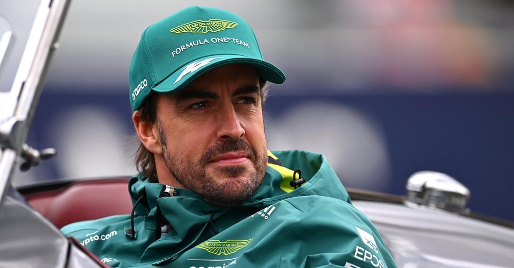Alonso continua il business della auto di lusso: quanto vale la sua McLaren Elva