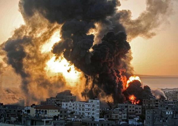 Ok, ma che caz*o sta succedendo in Israele? Da Gaza migliaia di razzi contro le citt&agrave; dello stato ebraico, assalitori di Hamas nel Paese