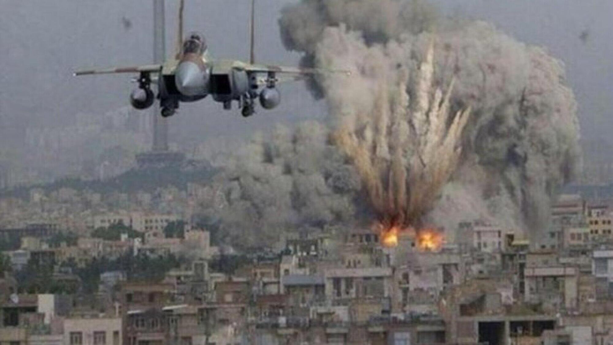 I bombardamenti israeliani in risposta agli attacchi palestinesi