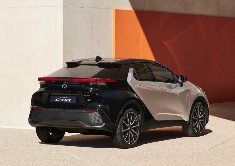 Toyota Toyota C-HR (2023-23) (3)