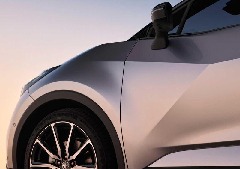 Toyota Toyota C-HR (2023-23) (15)