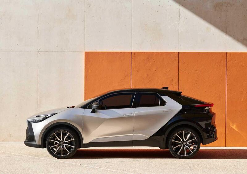Toyota Toyota C-HR (2023-23) (6)
