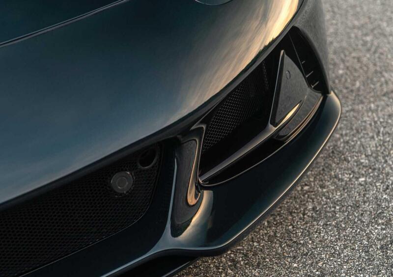 Lotus Emira (2022-->>) (15)