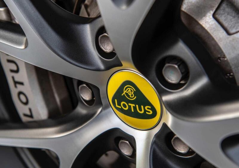 Lotus Emira (2022-->>) (16)