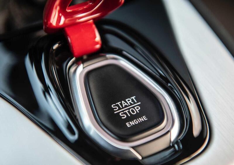 Lotus Emira (2022-->>) (19)