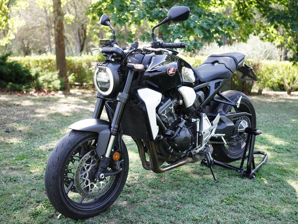 Honda CB 1000 R + Neo Sport Cafè (2019 - 20)