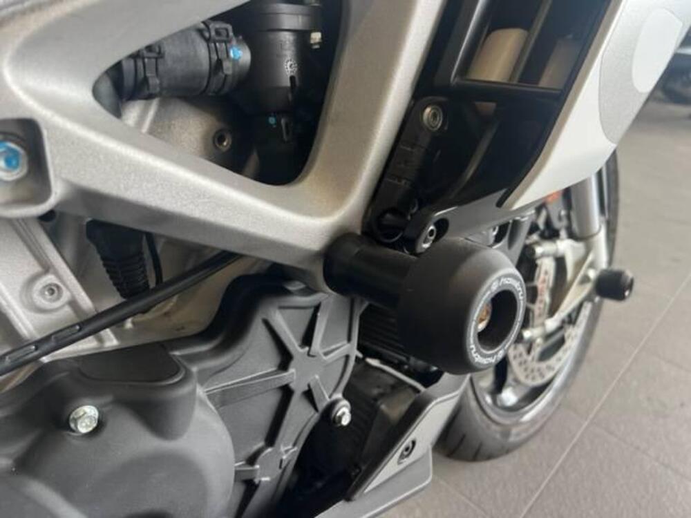 Aprilia Tuono V4 (2021 - 24) (5)