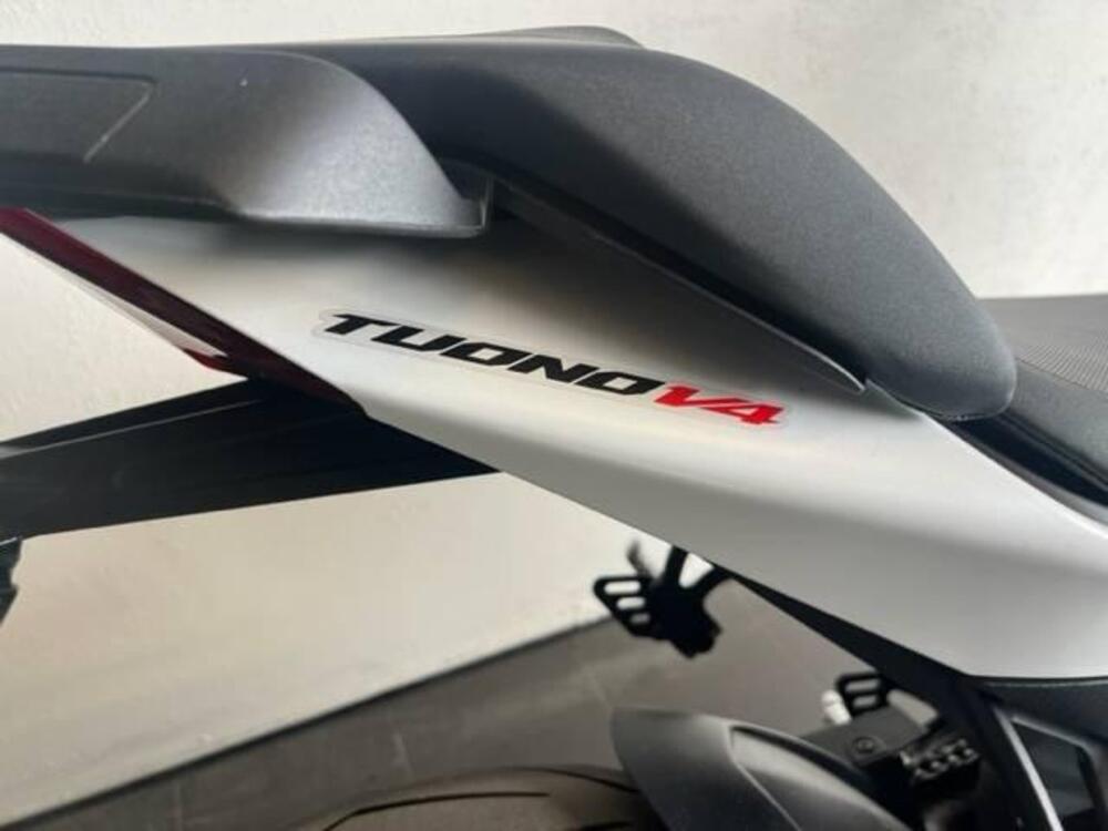 Aprilia Tuono V4 (2021 - 24) (3)