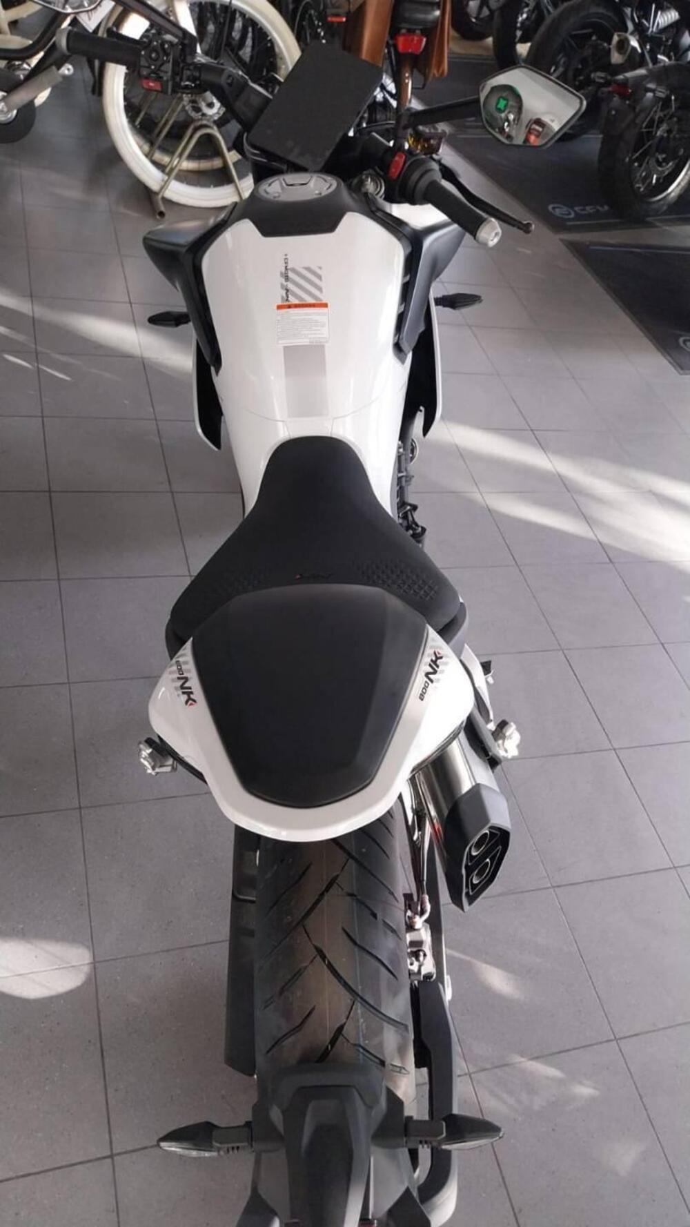 CFMOTO 800NK Advanced (2023 - 25) (4)