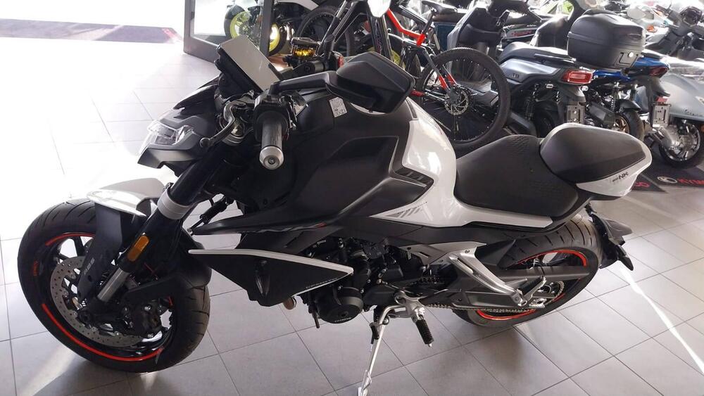 CFMOTO 800NK Advanced (2023 - 25) (3)