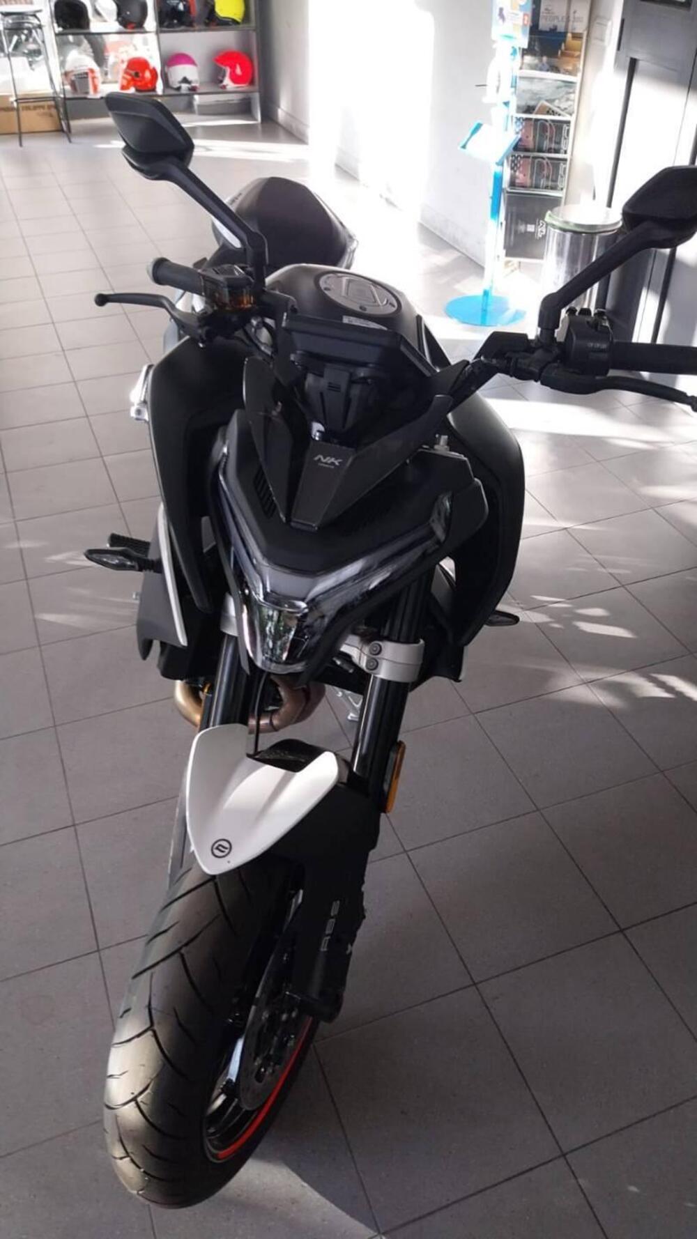 CFMOTO 800NK Advanced (2023 - 25) (2)