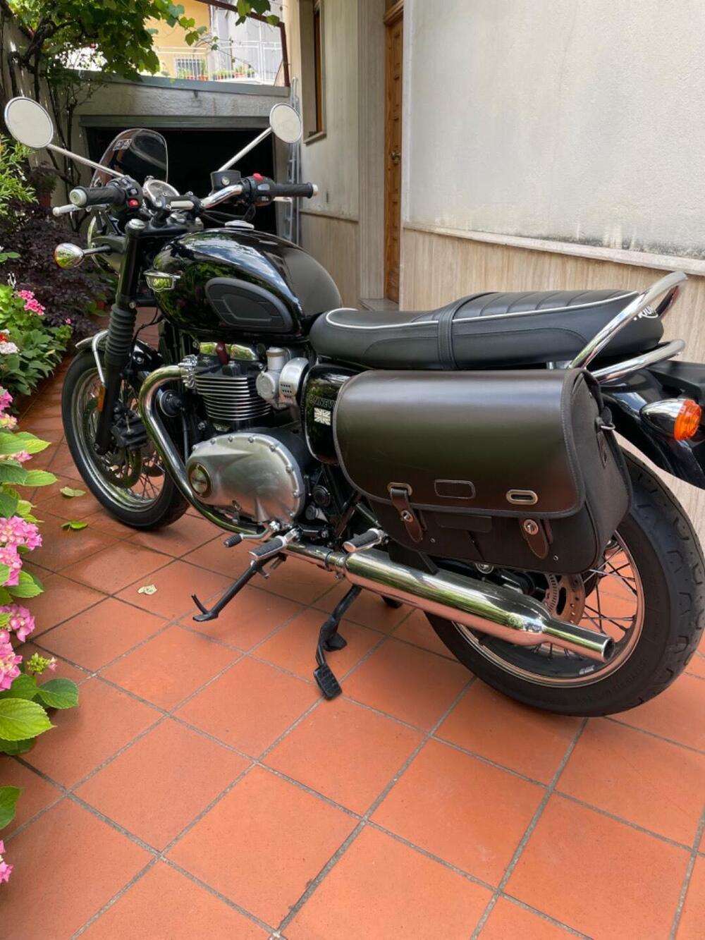 Triumph Bonneville T120 (2016 - 20) (2)