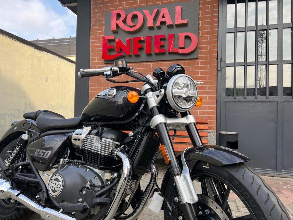 Royal Enfield Super Meteor 650 (2023 - 26) (4)