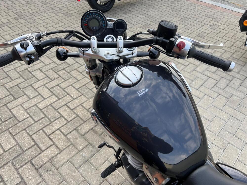 Royal Enfield Super Meteor 650 (2023 - 26) (8)