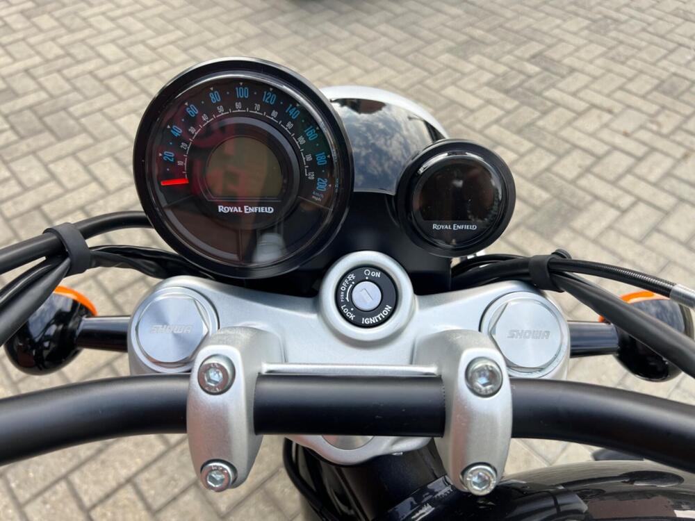 Royal Enfield Super Meteor 650 (2023 - 26) (9)