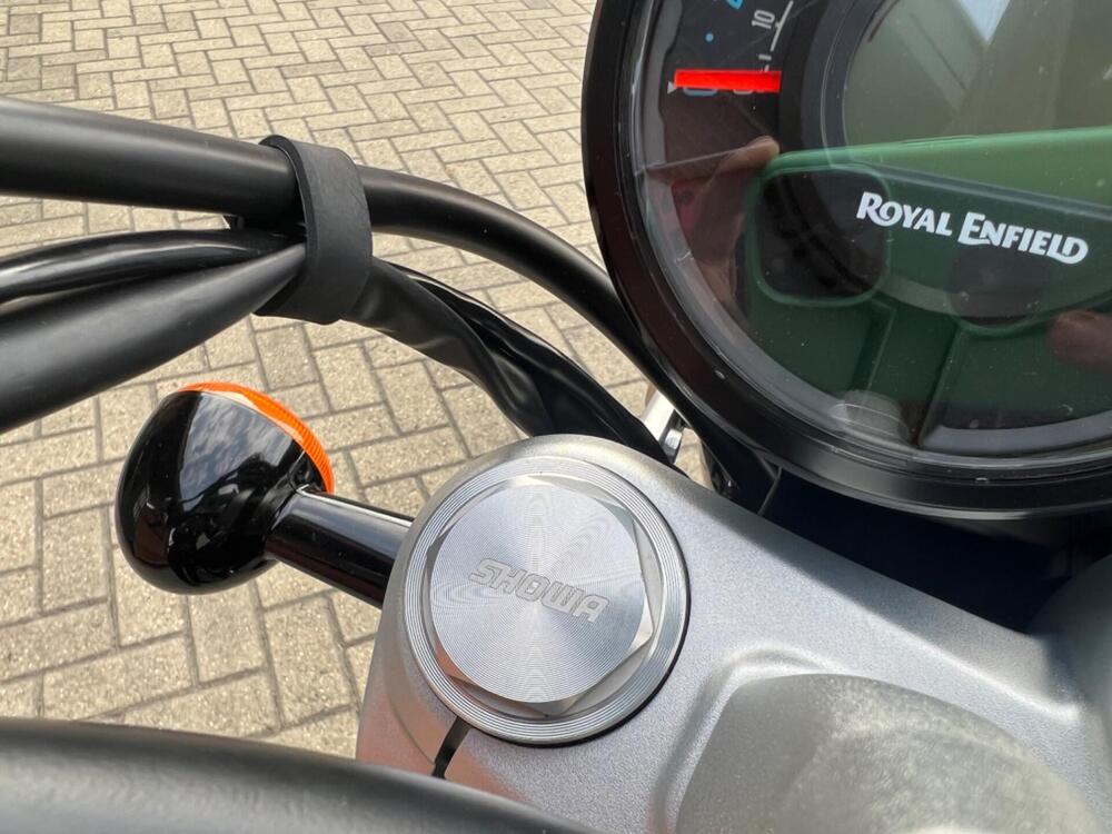 Royal Enfield Super Meteor 650 (2023 - 26) (10)