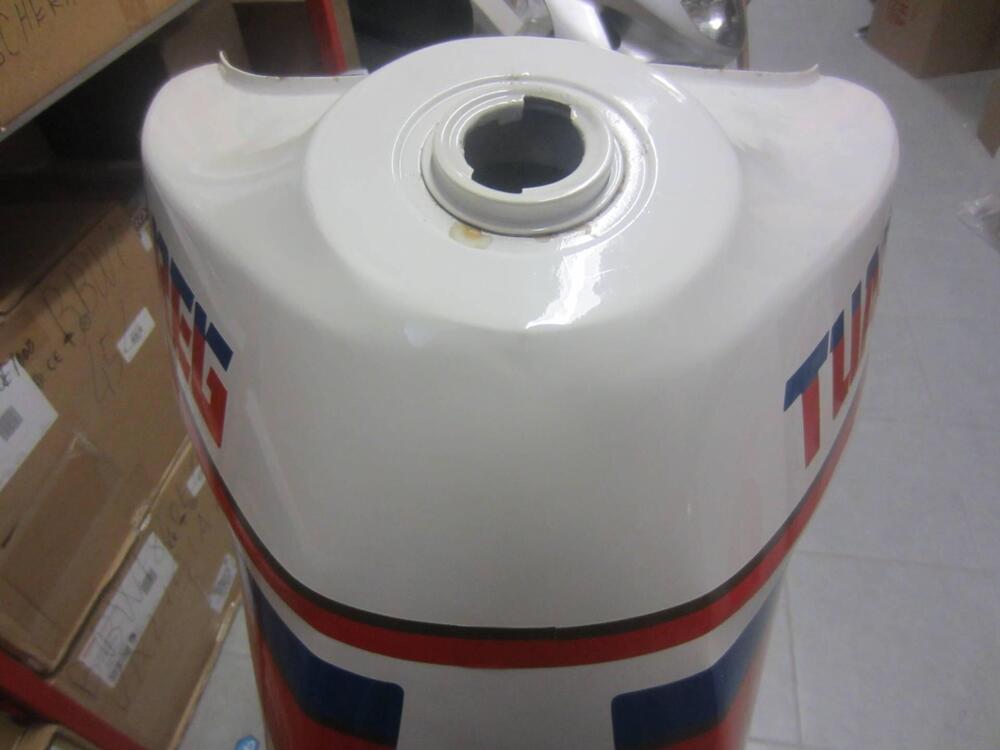 SERBATOIO APRILIA TUAREG (2)