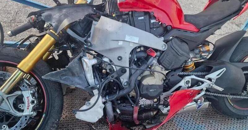 Incidente in pista a Magione: motociclista muore impattando contro il muretto dei box  