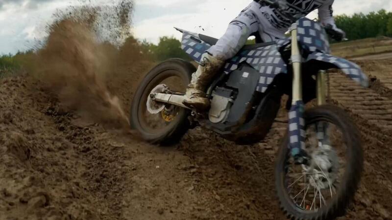 CFMOTO pronta al debutto con una moto elettrica da Cross? Guardate questo video di Ronnie Renner!