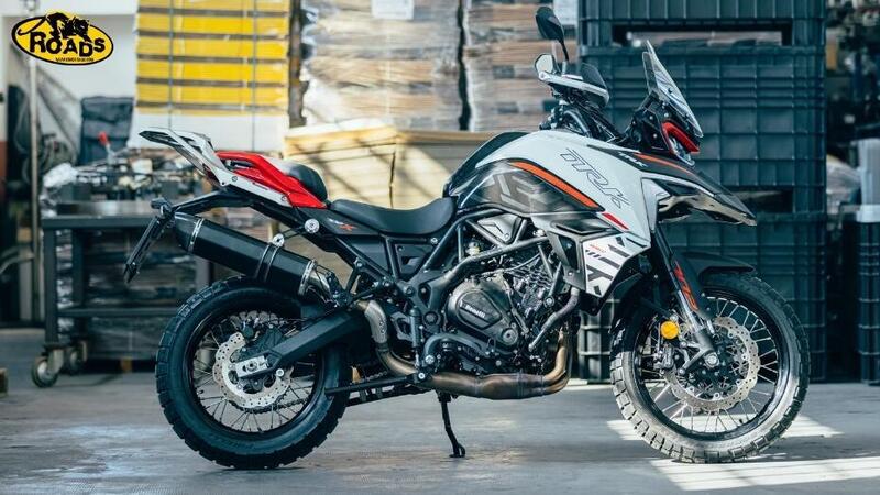 Benelli TRK 702 e 702 X: arrivano gli scarichi Roadsitalia dedicati