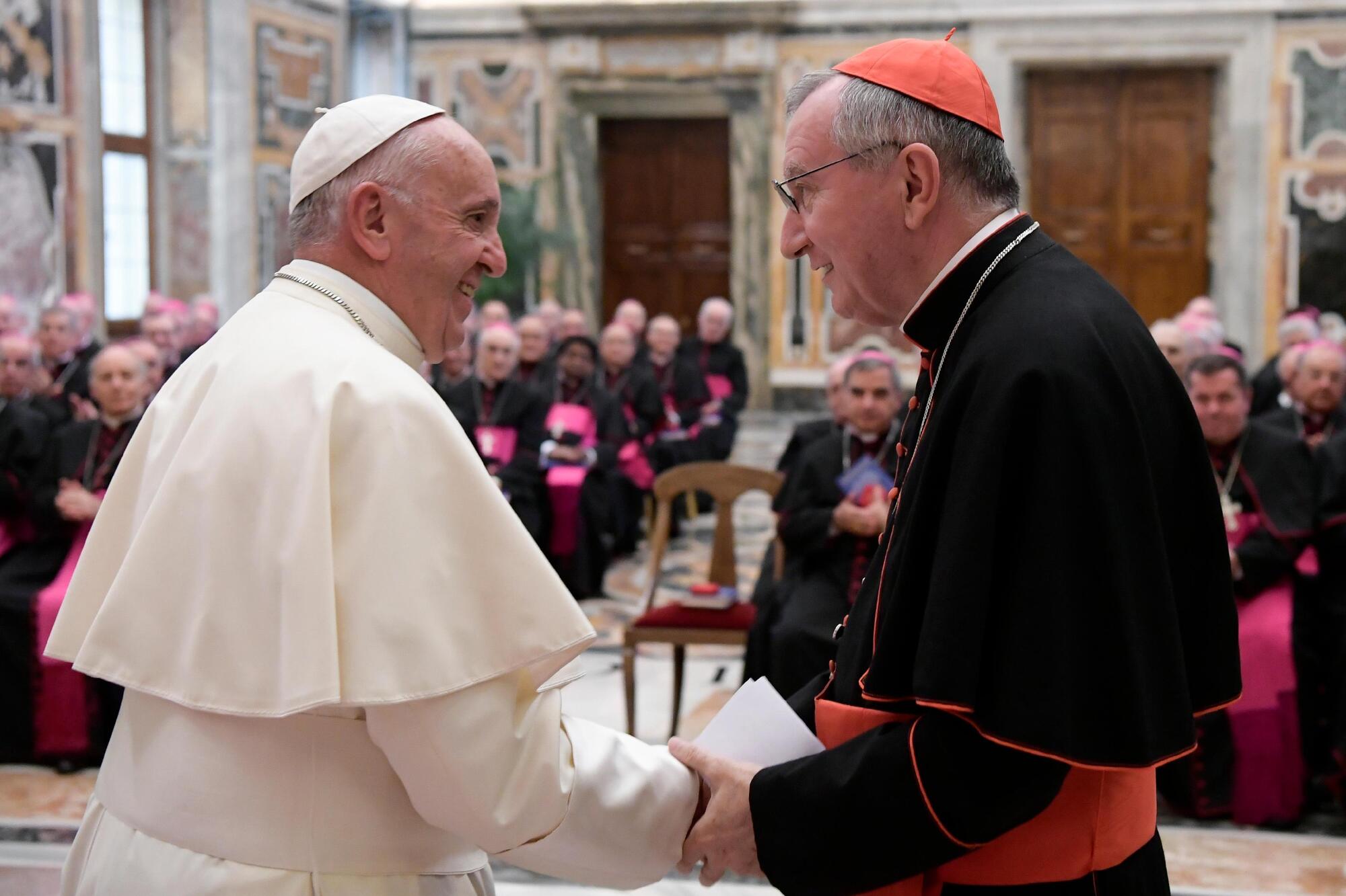 Papa Francesco con il cardinale Parolin, segretario di Stato della Santa Sede