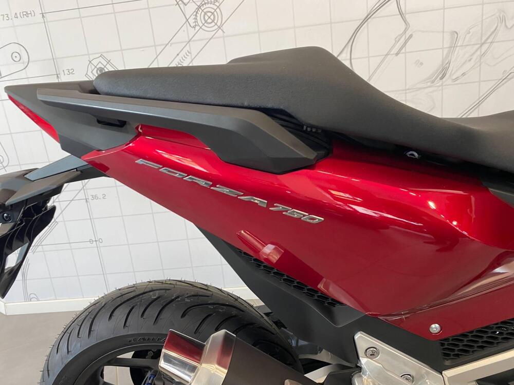 Honda Forza 750 DCT (2021 - 24) (4)