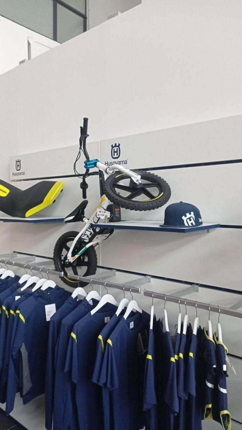 Husqvarna EE 1.16 (2023 - 24)