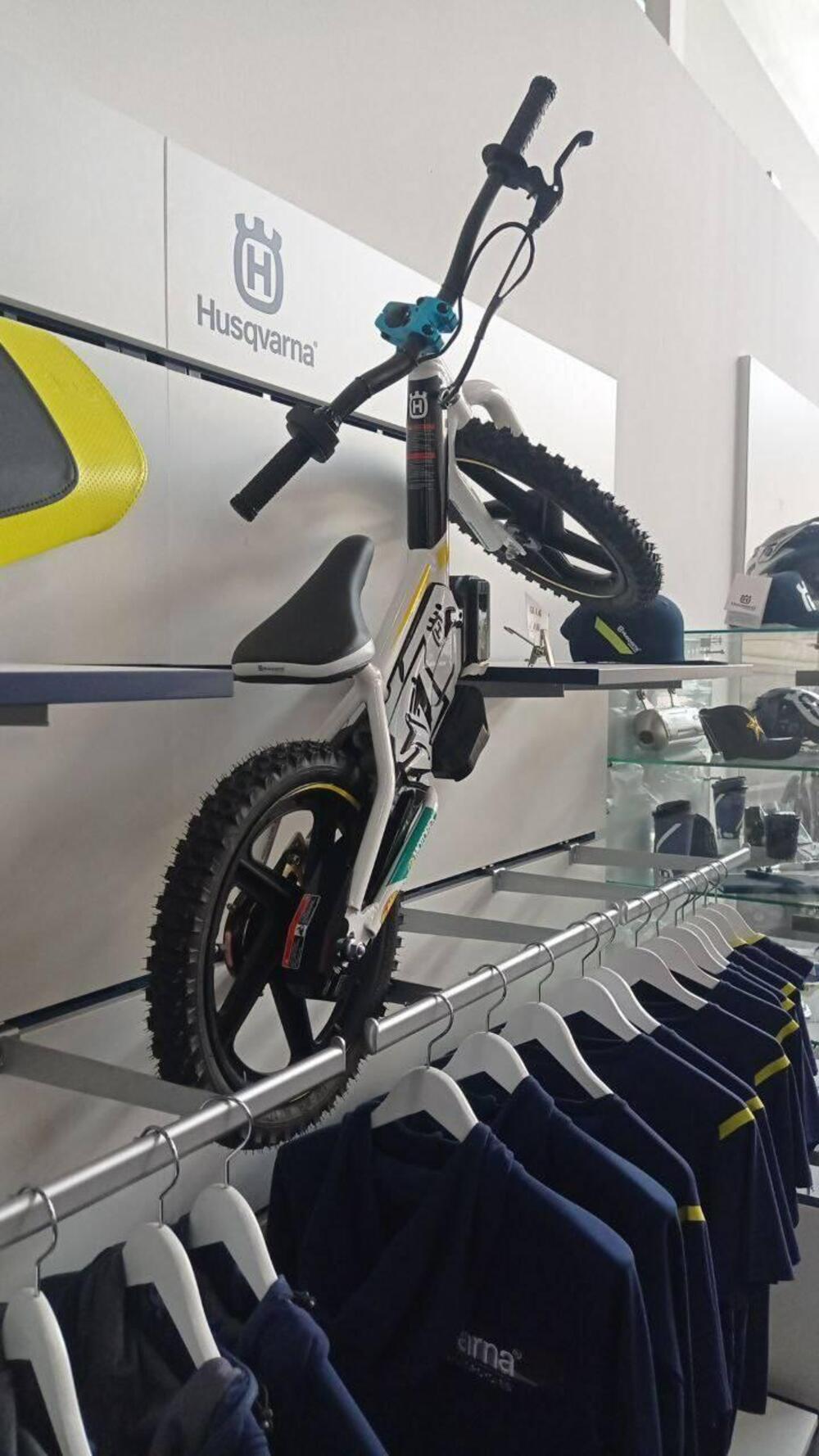 Husqvarna EE 1.16 (2023 - 24) (3)