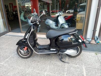 Vespa GTS 300 Super Hpe (2018 - 19) usata