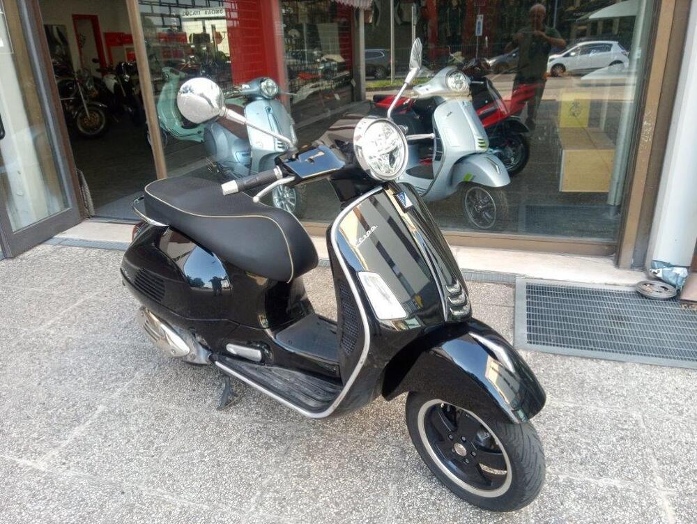 Vespa GTS 300 Super Hpe (2018 - 19) (4)