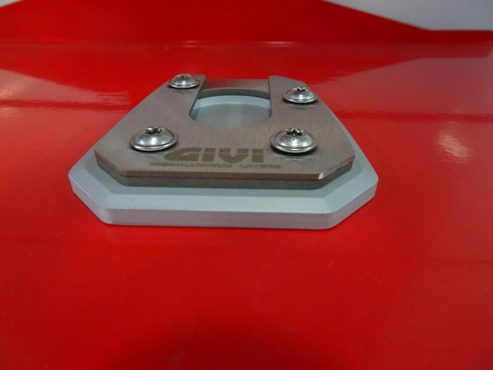 APPOGGIO PER CAVALLETTO Givi (3)