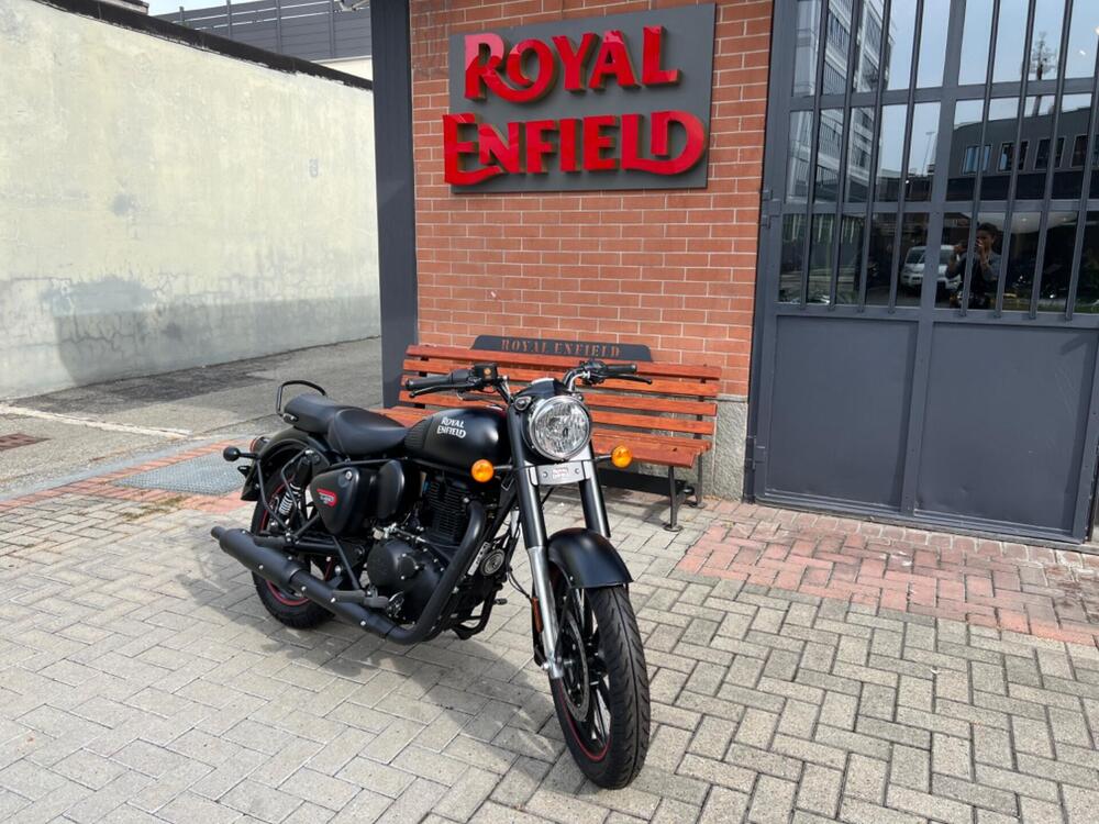 Royal Enfield Classic 350 (2021 - 25) (4)