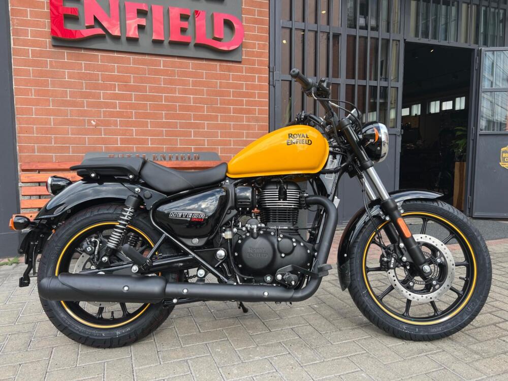 Royal Enfield Meteor 350 Fireball (2021 - 25) (2)
