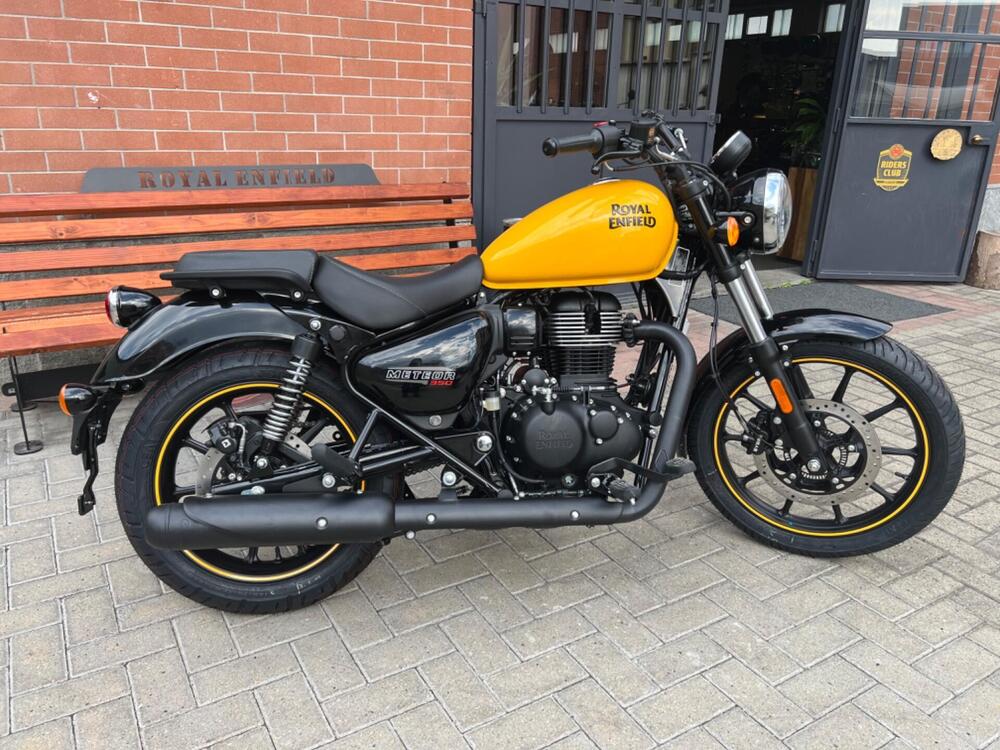 Royal Enfield Meteor 350 Fireball (2021 - 25) (4)