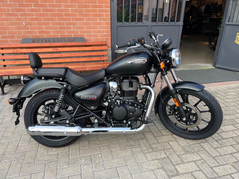 Royal Enfield Meteor 350 (2021 - 26) (2)