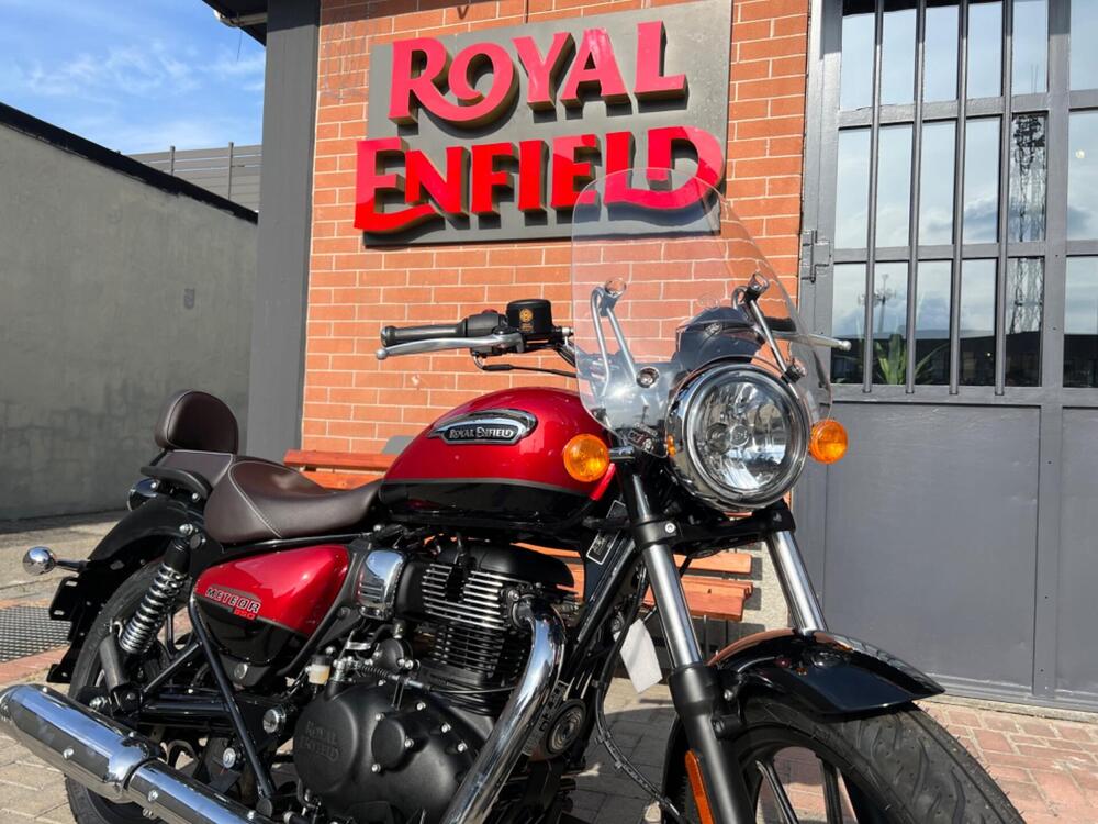 Royal Enfield Meteor 350 Supernova (2021 - 25) (4)