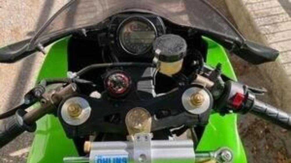 Kawasaki Ninja 1000 ZX-10R (2004 - 05) (9)